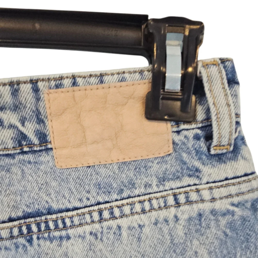 Zara Size 6 Blue Distressed Jean Shorts High Rise